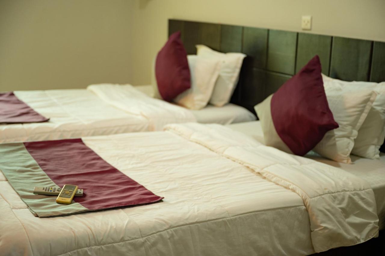 Korkdam Hotel Taifa Eksteriør bilde